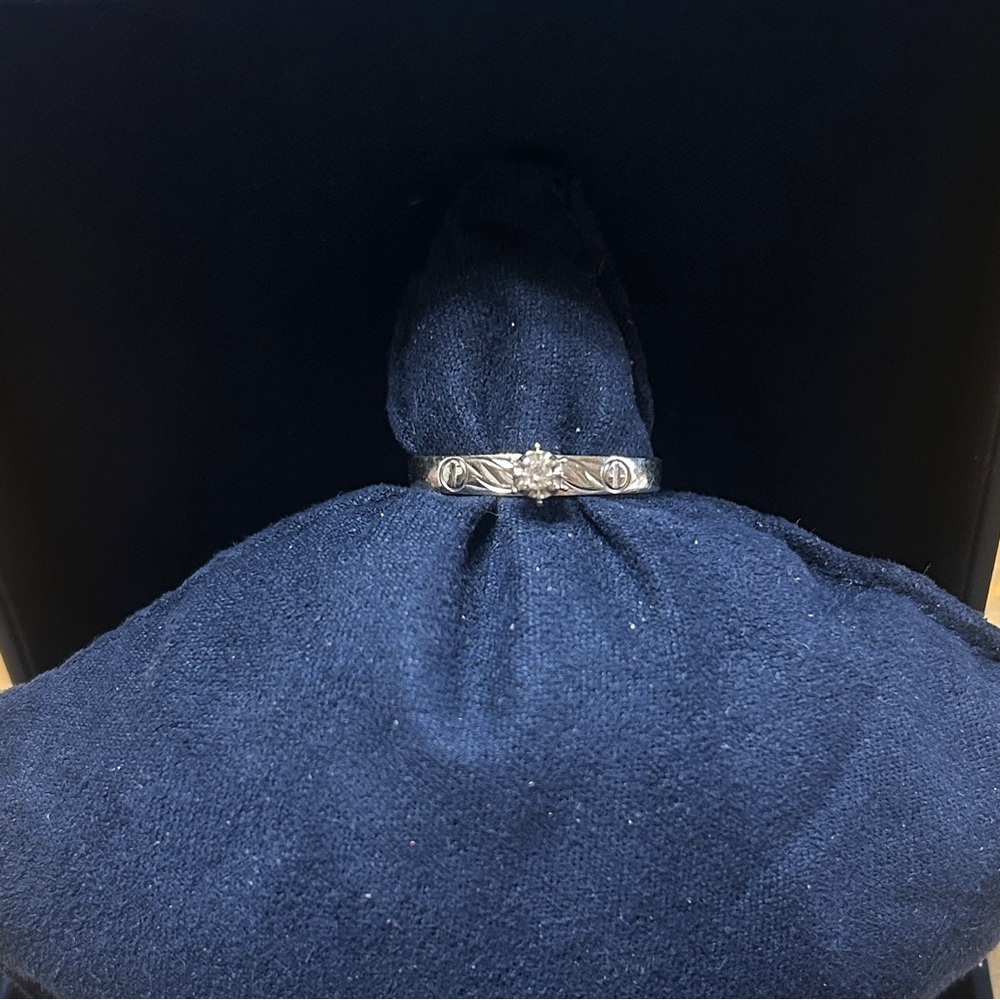Vintage 1950’s White gold, 10k diamond solitaire ring.  Approx 0.05 carat weight - Picture 2 of 10